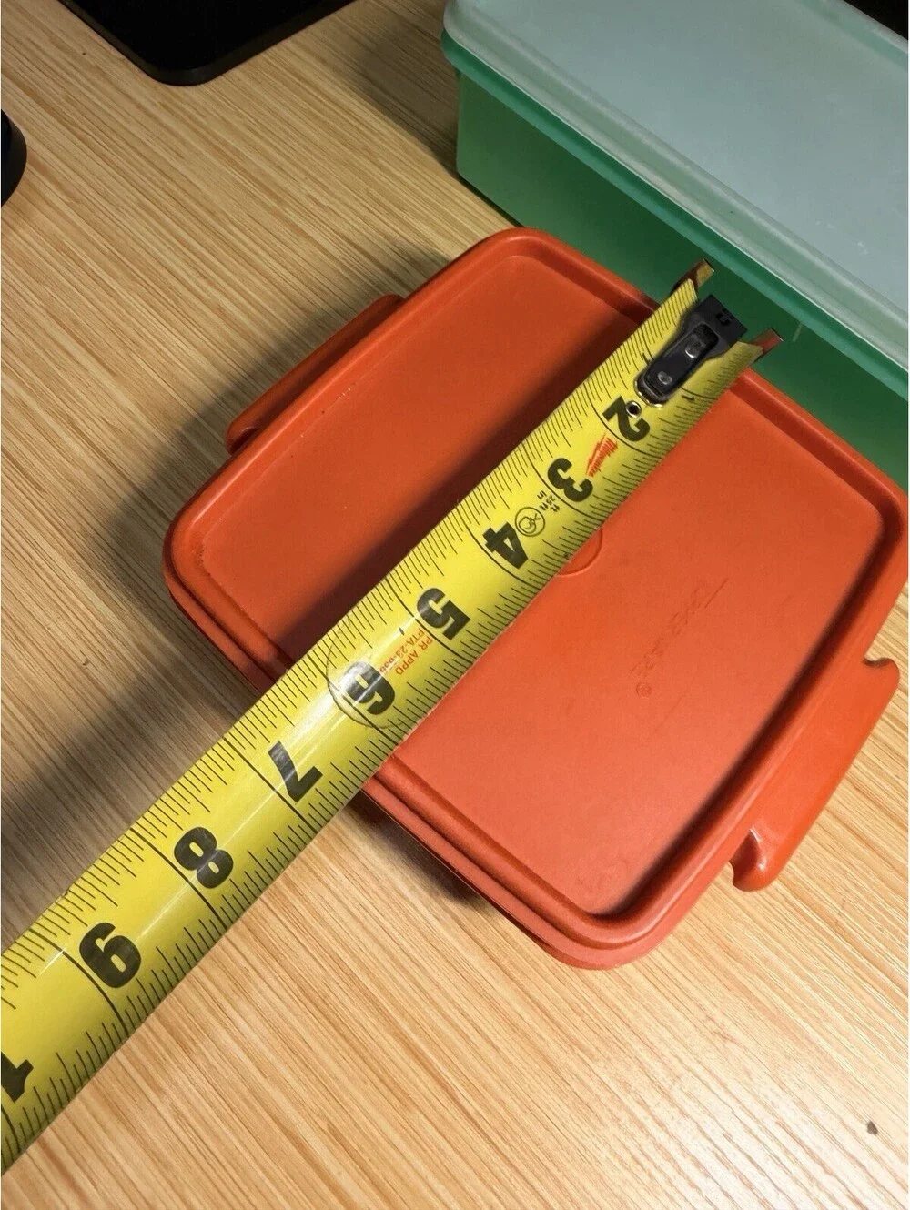 Vintage Tupperware Set of 2 Vegetable Keepers w/ Lids Insert Green Orange